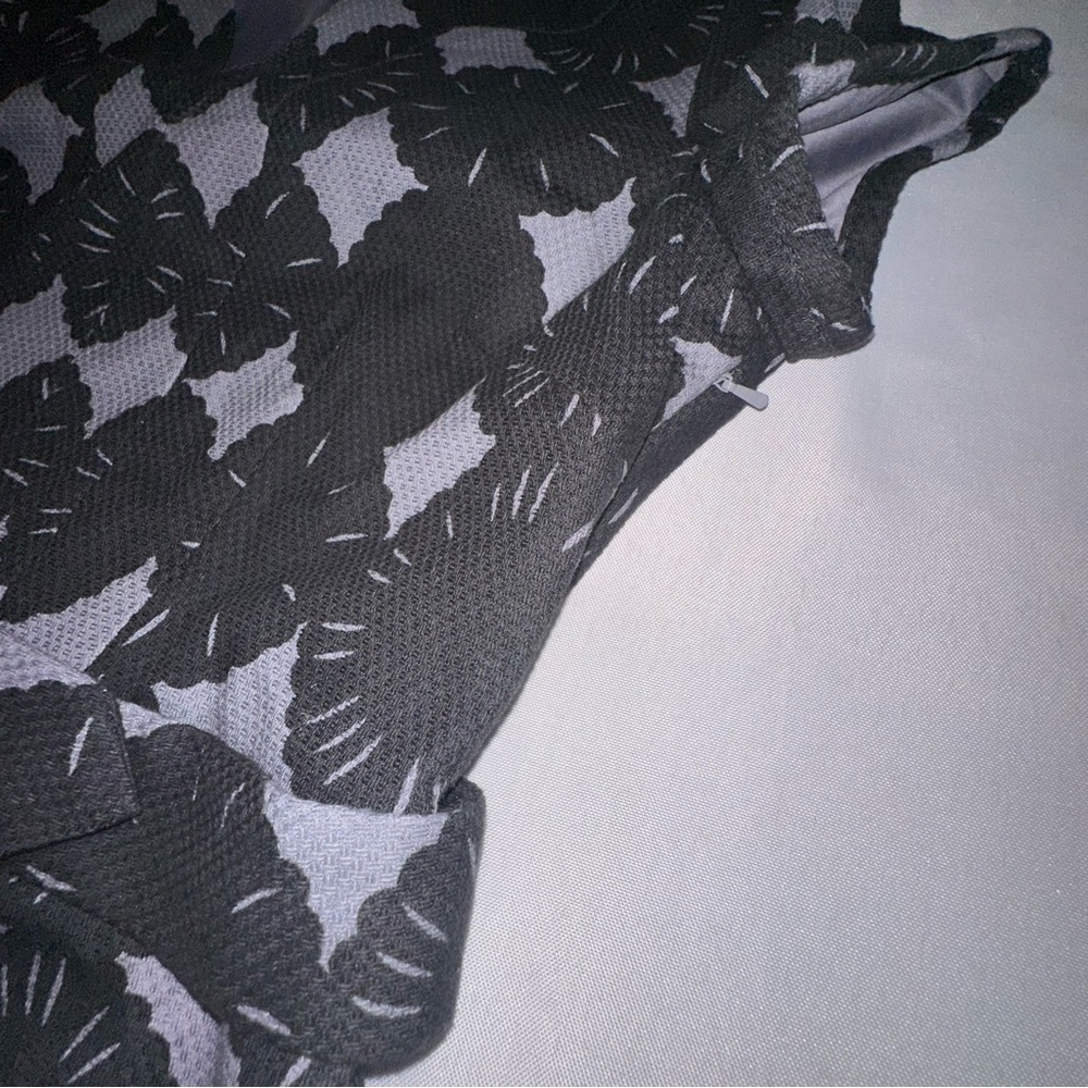Boden • Purple Grey Black Floral Patterned Dress W/Belt Size 6R - Picture 8 of 13